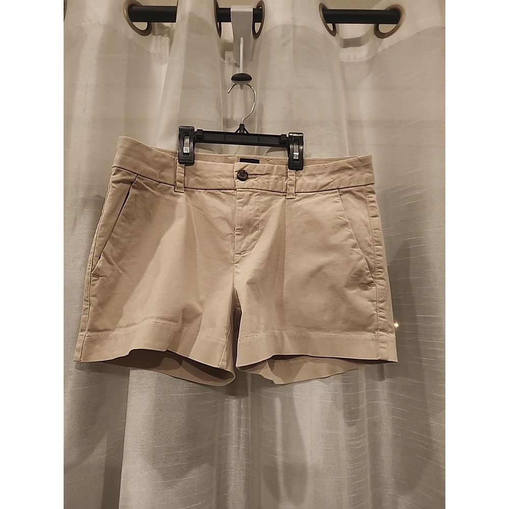 Gap Women's Relaxed Girlfriend Shorts QLS08985 4-Inch Inseam Shorts
